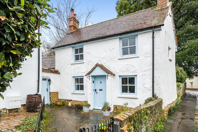 Thumbnail Cottage for sale in High Street, Haddenham, Aylesbury