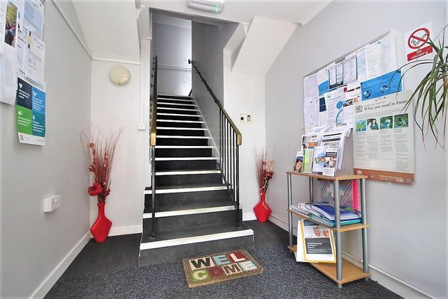Flat for sale in Orchard Court, Reading
