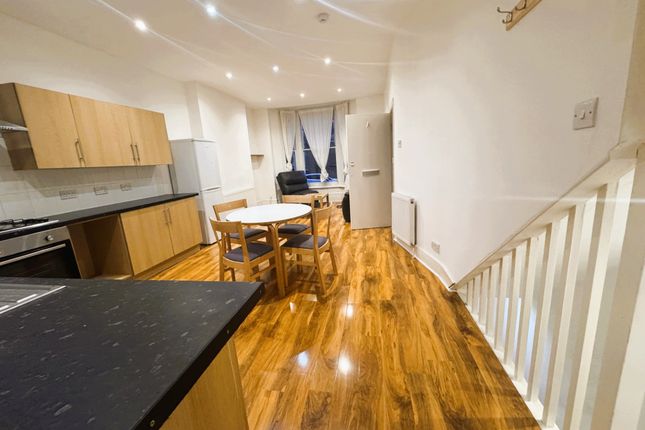 31a, Vicarage Grove, London photo 4