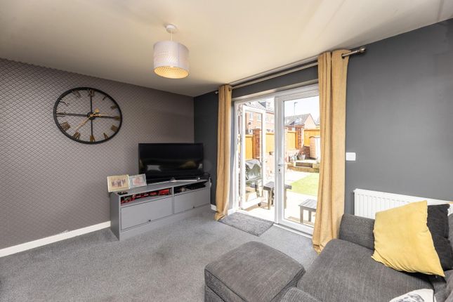 1, Epsom Close, Castleford photo 3