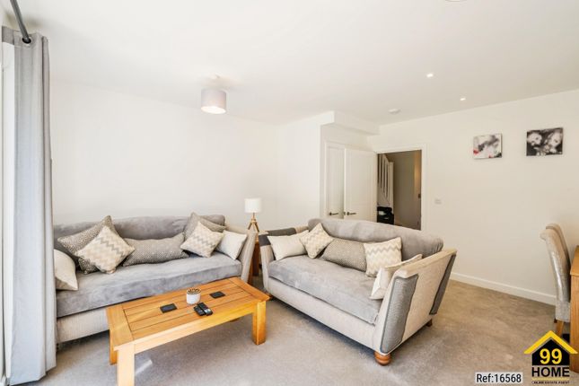 28, Celandine, Newhaven photo 4