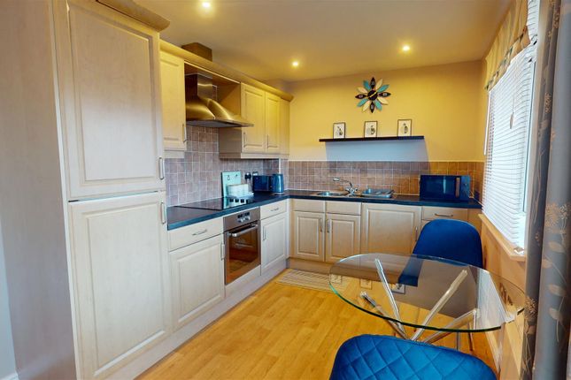 4, Juniper Court, Halifax photo 3