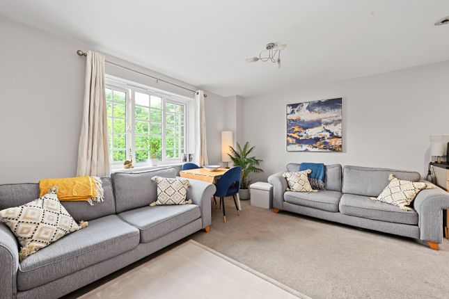 9 Scarlett Avenue, Wendover, Buckinghamshire photo 4