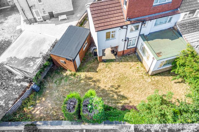 8, Moorland Walk, Leeds photo 2