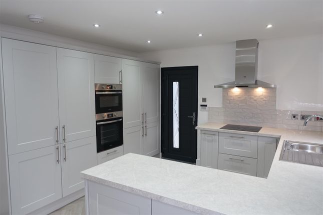 15, Almond Terrace, Shotts photo 2