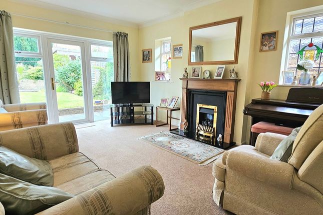 44, Wildacres, Stourbridge photo 2