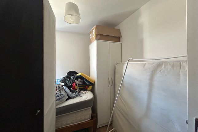 5-bed house on 36, OXFORD, £2,500/mo