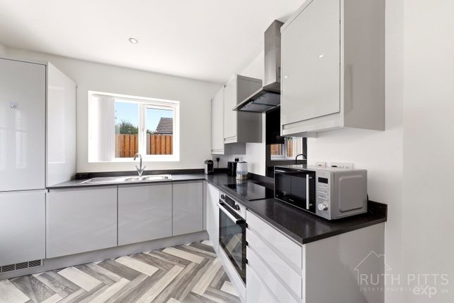 3 New Brook Road, Pontefract photo 4