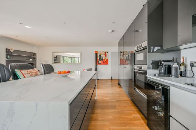 Stanhope Road, N6, Highgate photo 4