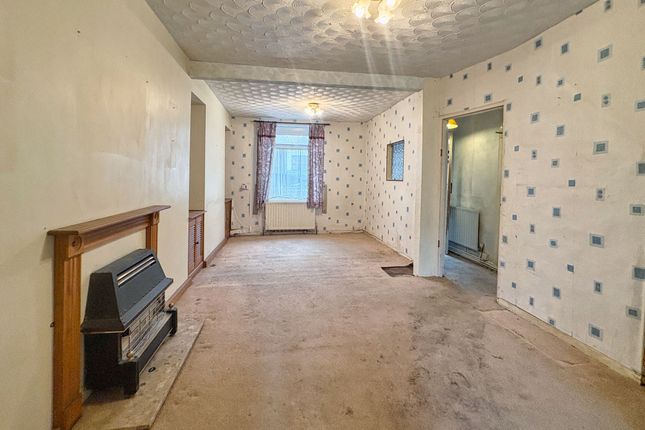 38 Henry Street, Neath photo 4