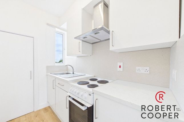 Flat 8,, Telcote Way, Eastcote, photo 3