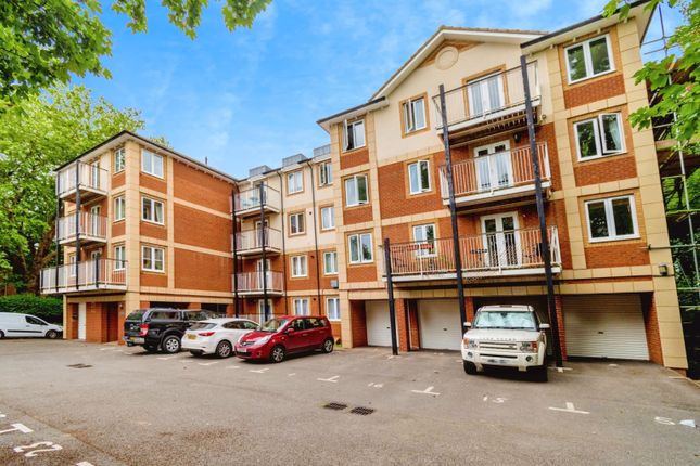 Thumbnail Flat for sale in Northlands Road, Southampton, Hampshire