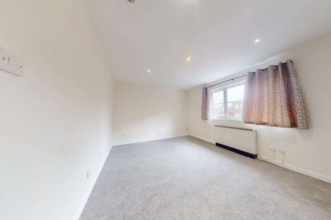 98A Flat 2/2, Main Street, Glasgow photo 5