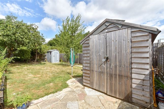 Groomsland Drive, Billingshurst photo 4