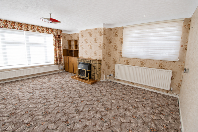 4 Chaplains Close, Waterlooville photo 4