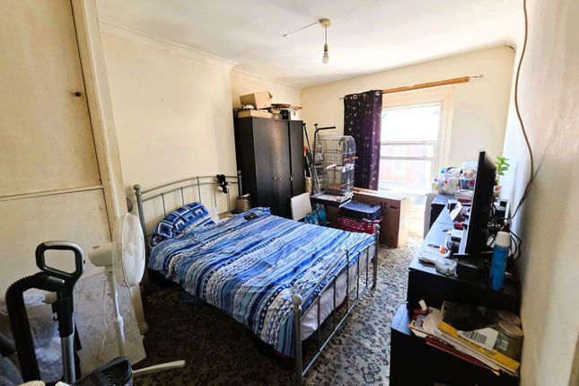 25, Walnut Road, Torquay photo 4