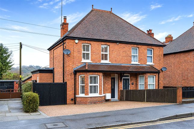 4-bed semi-detached on The Terrace, Reading, £2,950/mo