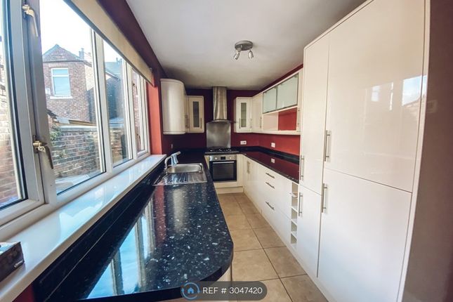 Manor Road, Droylsden, Manchester photo 5
