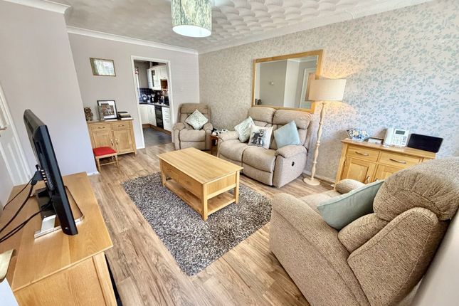 19, Old Barn Way, Yeovil photo 4