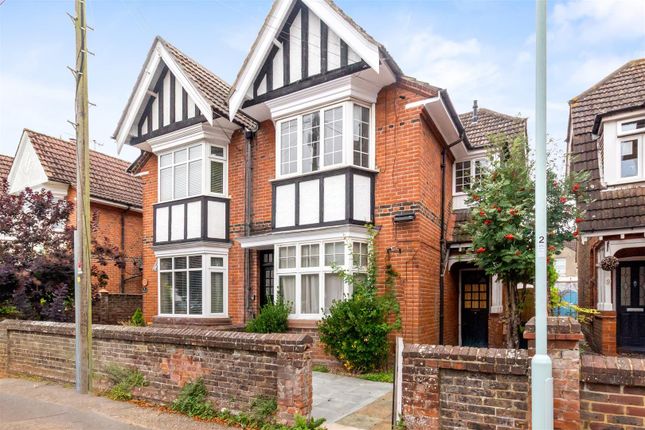 7A Pembury Road-008.Jpg