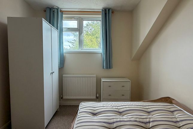Room 3, 20, Lisburn Road, Newmarket photo 3