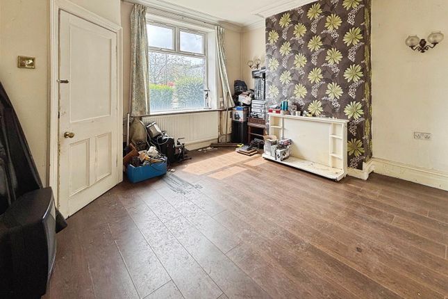 55, Mayo Avenue, Bradford photo 5