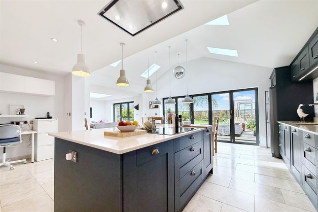 11, Wheatley Lane, Carlton-Le-Moorland photo 3