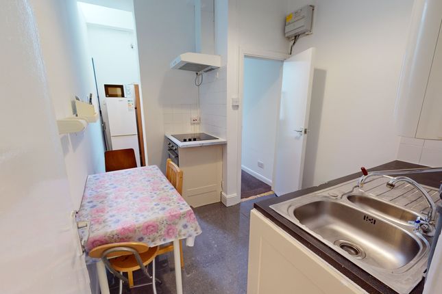 Studio to rent in Alexandra Road, London