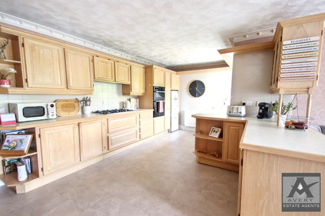 34 Elmsleigh Road, Weston s Mare photo 3