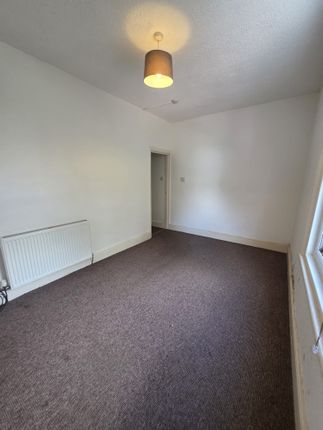 flat2,5 , Mostyn Road, Colwyn Bay photo 2