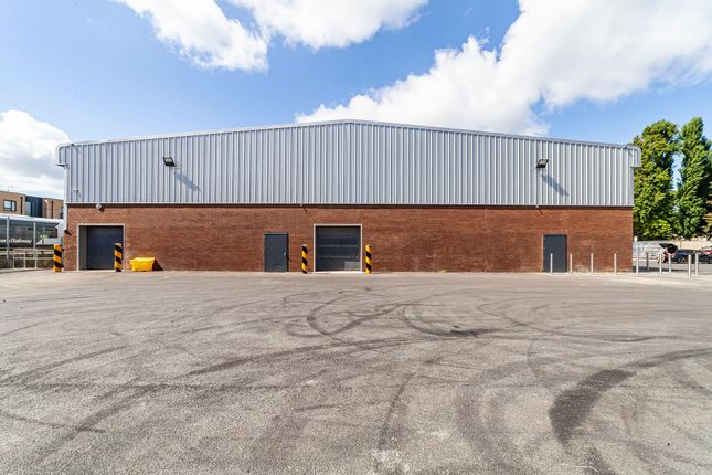 Industrial to let in Stanwell Road, Ashford