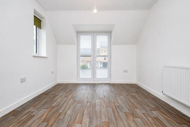 10a, Martin Hunt Drive, Colchester photo 3