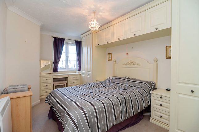 27, Spalding Court, Chelmsford photo 4
