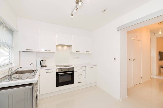 Flat for sale in Seaford Road, Ealing, London