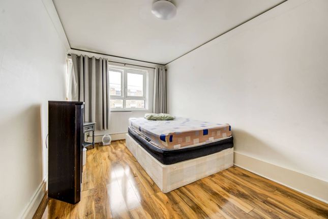Thumbnail Flat to rent in Cheesemans Terrace, Barons Court, London