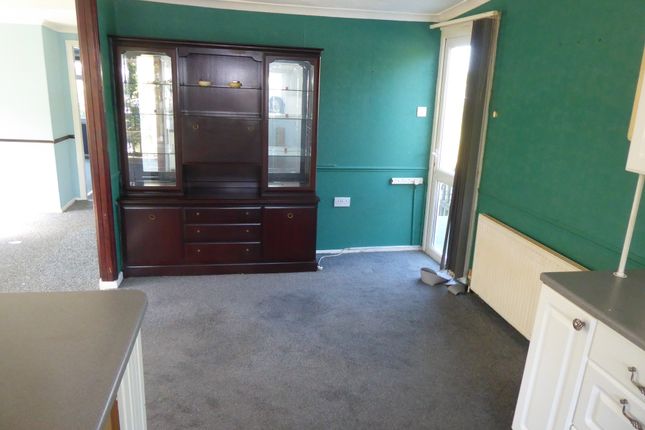 4 Guildford Close, Gainsborough Park, Foxhole, St. Austell photo 3