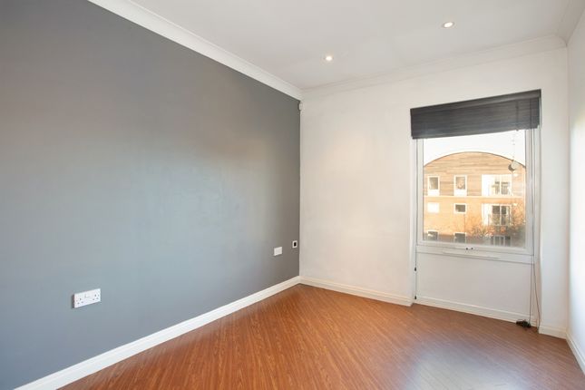 Luna Place, St. Albans photo 3