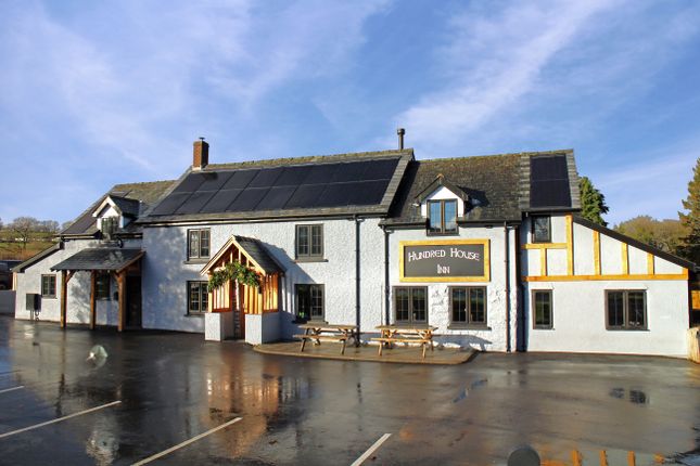 Thumbnail Pub/bar for sale in Llandrindod Wells
