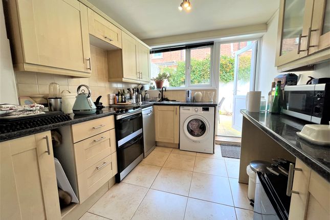Thumbnail Property to rent in East John Walk, Exeter