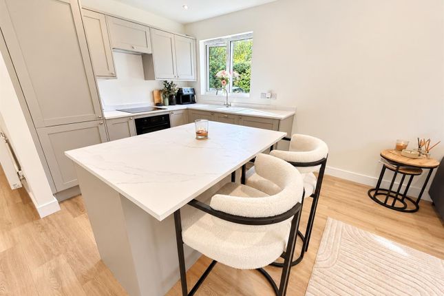 2, Angelica Way, Fareham photo 3