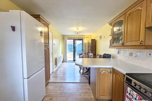 10, Albion Court, Luton photo 2