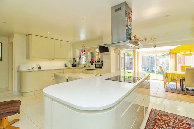 8, Beacon Court, Milton Keynes photo 4