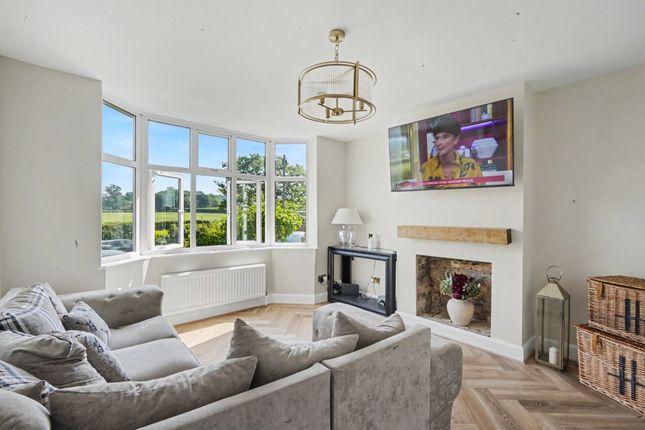 84 Ashley Road, Newmarket photo 3