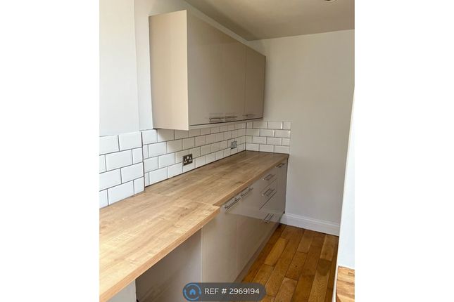 Dixon Road, South Norwood, London photo 3