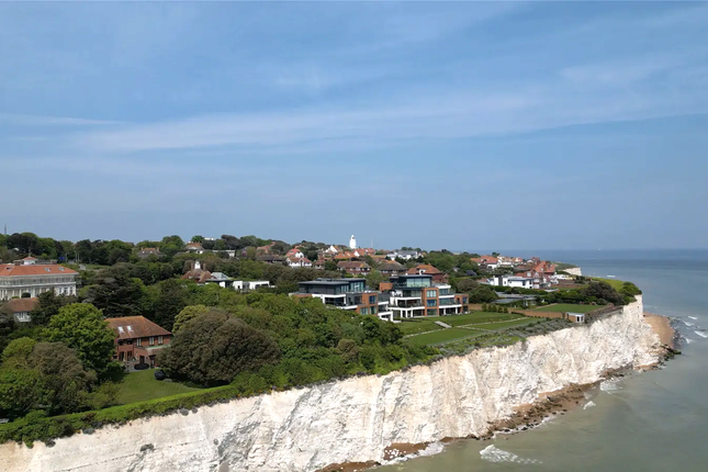 Thumbnail Flat for sale in Ocean Drive, Broadstairs