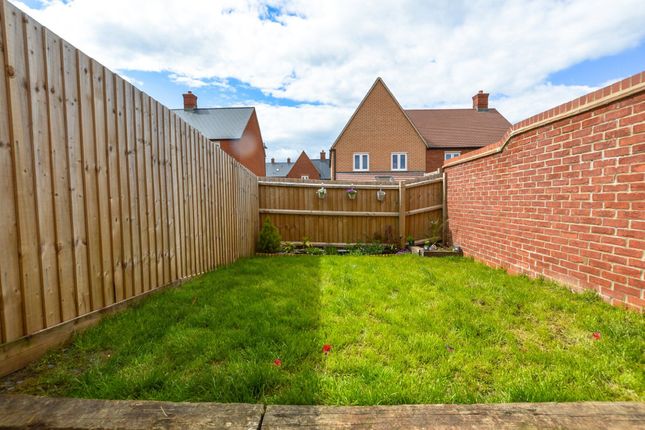 39 Catterick Way, Towcester photo 3