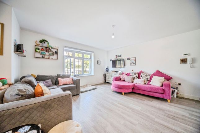 Flat 2, 71, Pascal Drive, Milton Keynes photo 5