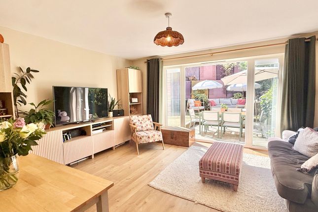 3 Inglenook, Southampton photo 2