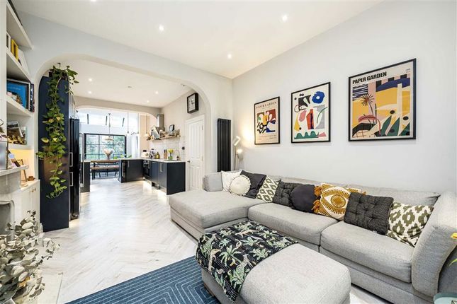 22, Eastlake Road, London photo 3