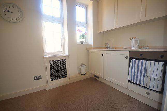 27 Sussex Court, Spring Street, London photo 3